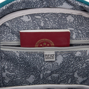Product image of Pacsafe® LS450 anti-theft 25L backpack