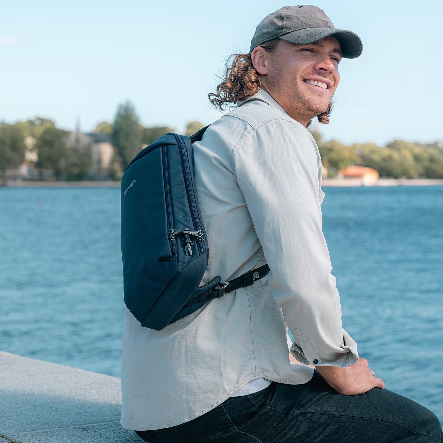 Product image of Pacsafe® V Tech anti-theft sling pack Pacsafe® V Tech anti-theft sling pack