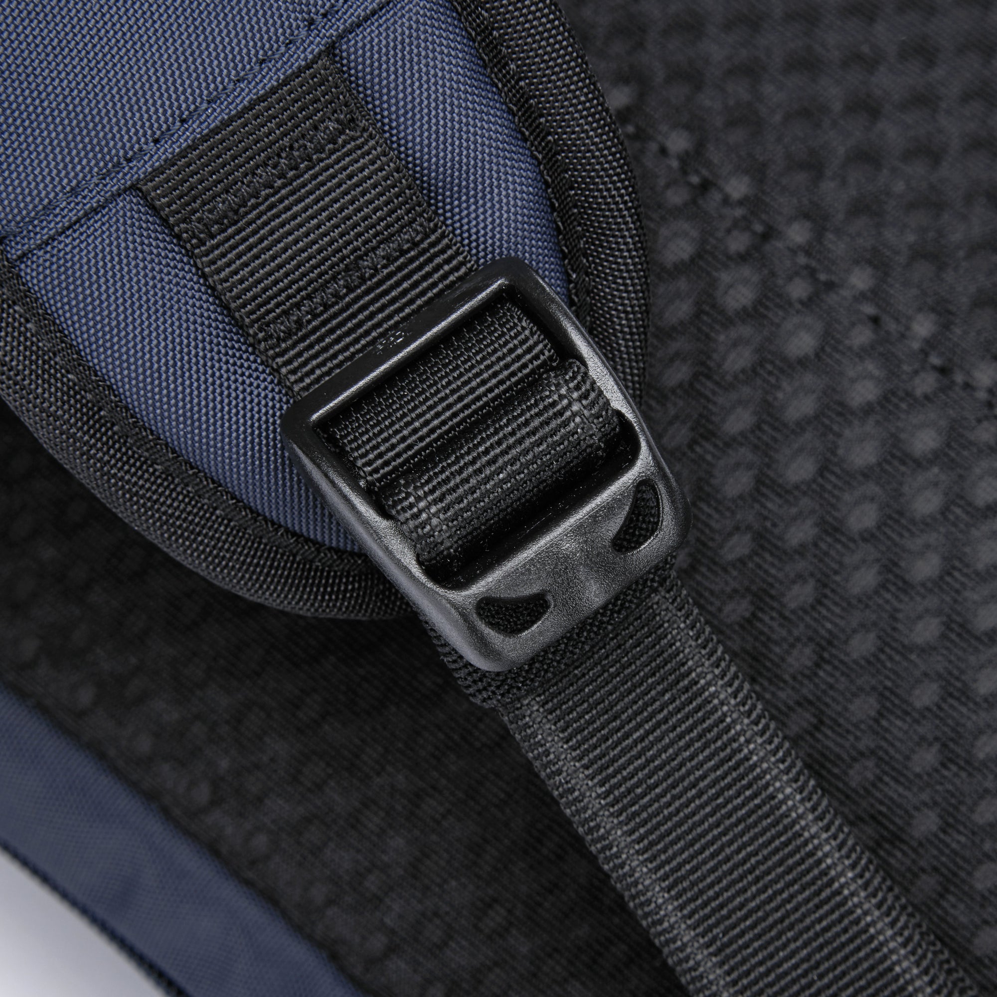 Product image of Pacsafe® V Tech anti-theft sling pack Pacsafe® V Tech anti-theft sling pack