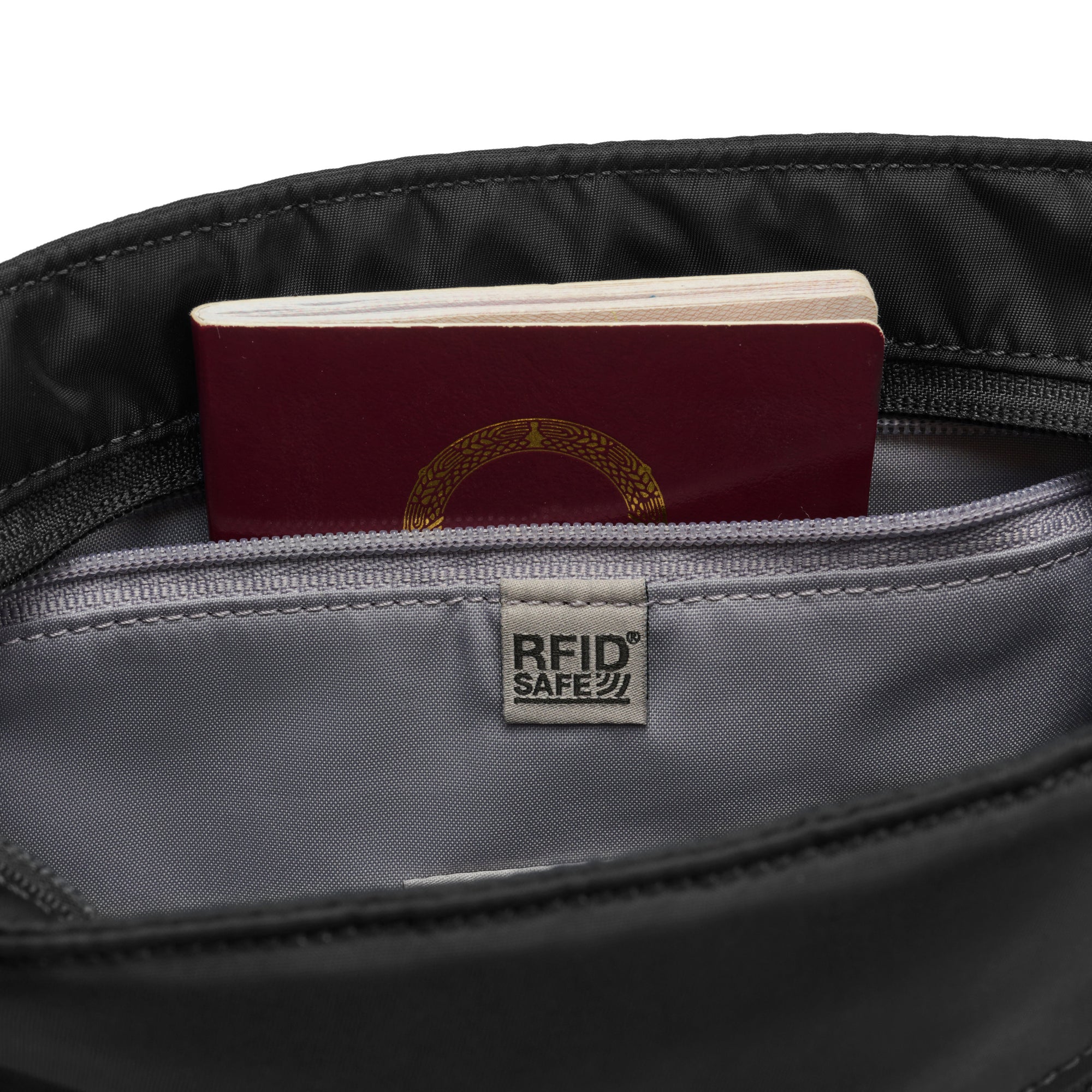 Product image of Pacsafe® W anti-theft crossbody Pacsafe® W anti-theft crossbody
