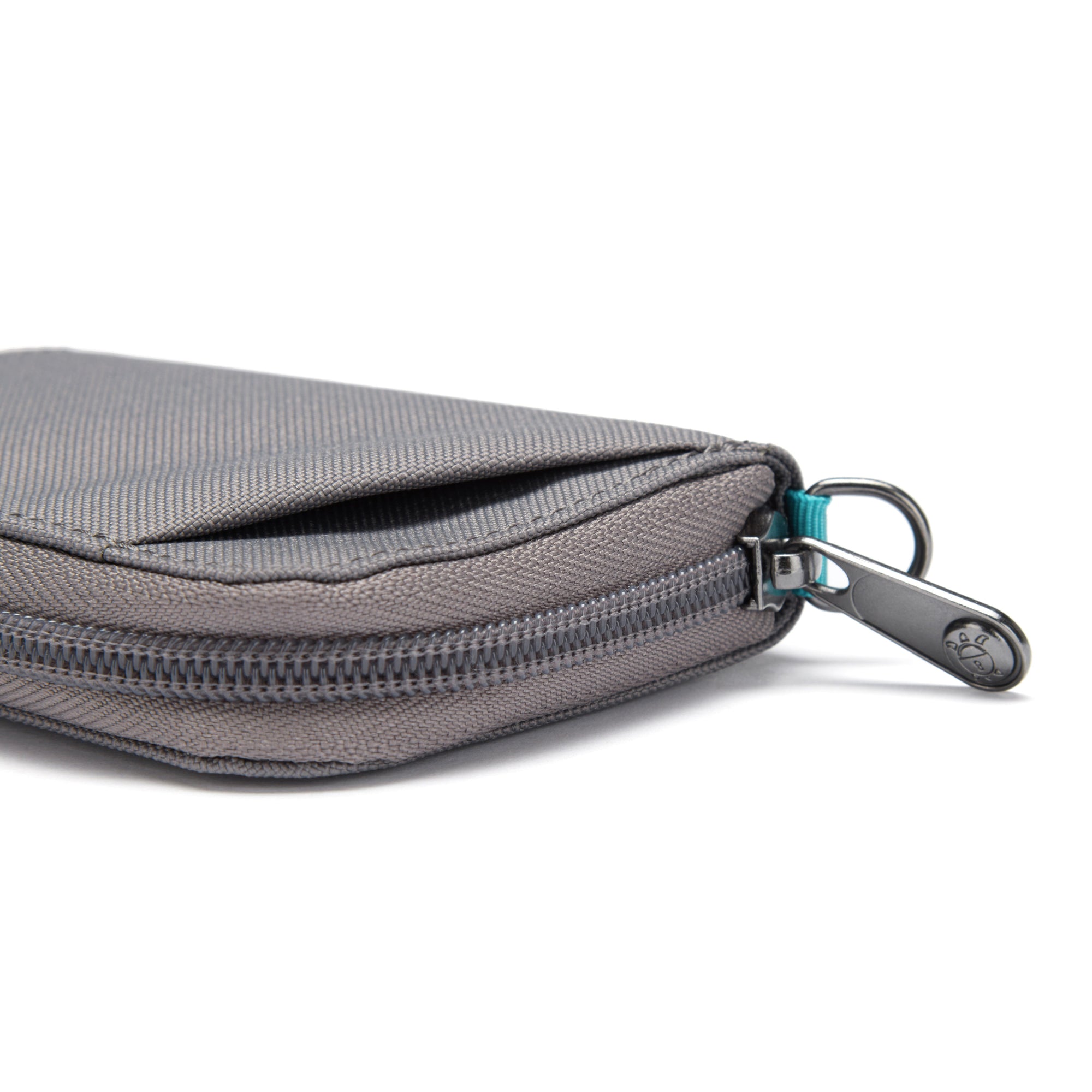 Product image of Pacsafe® RFIDsafe™ RFID blocking card wallet Pacsafe® RFIDsafe™ RFID blocking card wallet