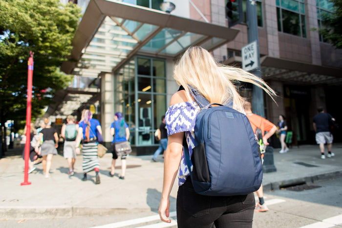 What to Take In Your Backpack For A Day In The City