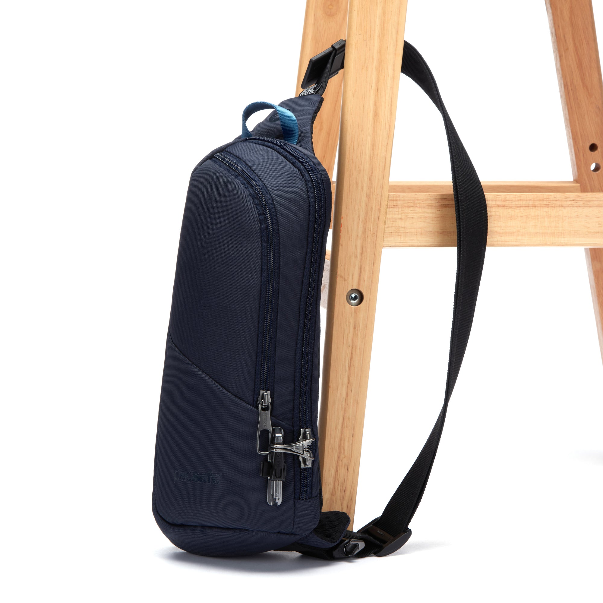 パックセーフ Vibe 150 sling pack ボディバッグ Pacsafe® V anti-theft action sling pack | Pacsafe® - Pacsafe