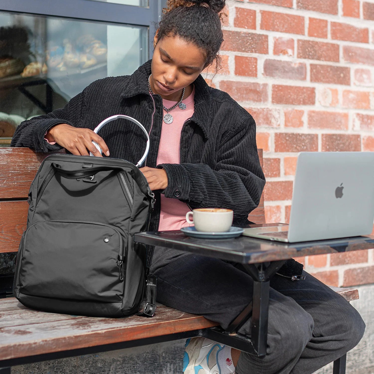 Anti-Theft Backpacks – Pacsafe - Official Europe Store